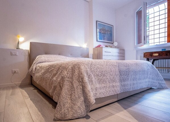 3 dormitorios, tabla de planchar con plancha, wifi y ropa de cama