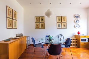 Apartment | Living area | 35-inch TV with digital channels - Colonna Classic Style Apartment by Wonderful Italy (Naples)