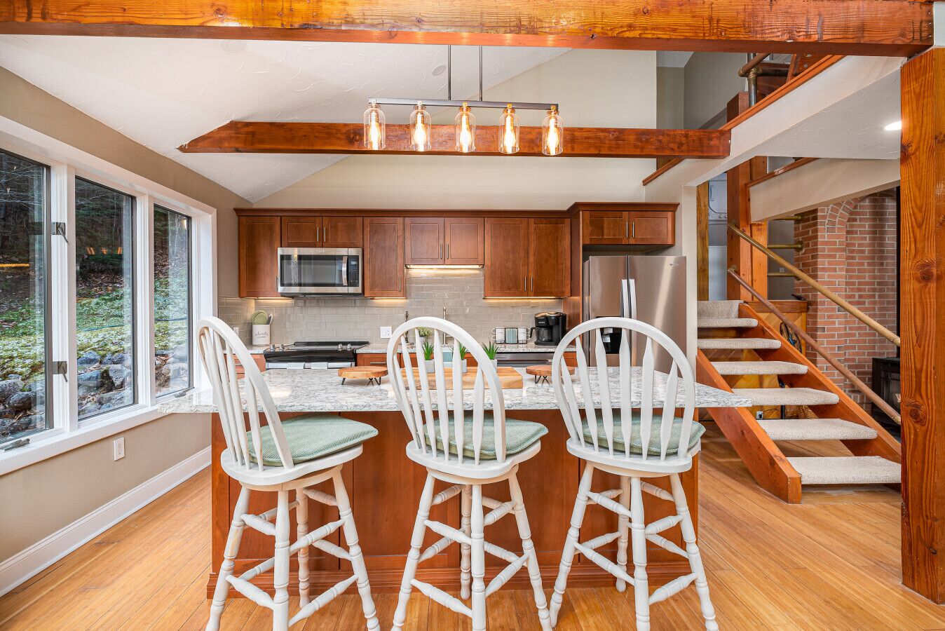 雪櫃、微波爐、焗爐、爐具