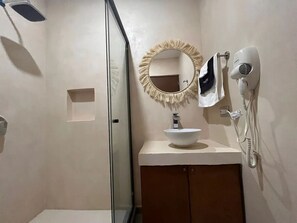 Habitación doble superior, vista a la ciudad | Baño