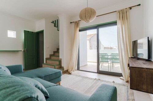 Green Breeze Escape by Lisbeyond