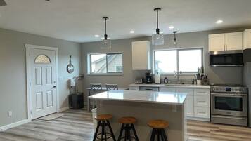 Microwave, oven, stovetop, dishwasher