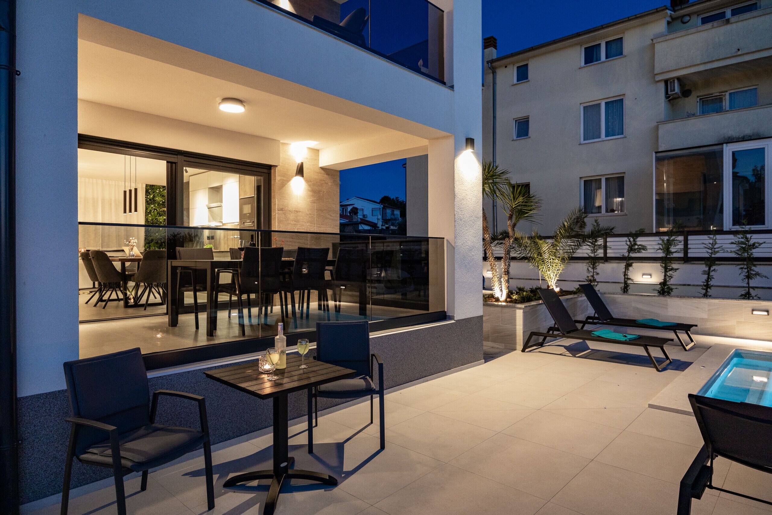 تناول الطعام بالخارج