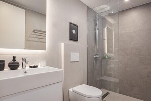 Shower, towels, soap, shampoo
