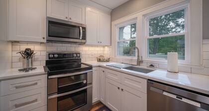 Johnson Street Cottage in Downtown Brevard | 2 Bed, 1 Bath