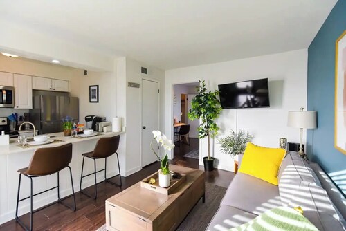 Chic Stay 302, Toluca 98

