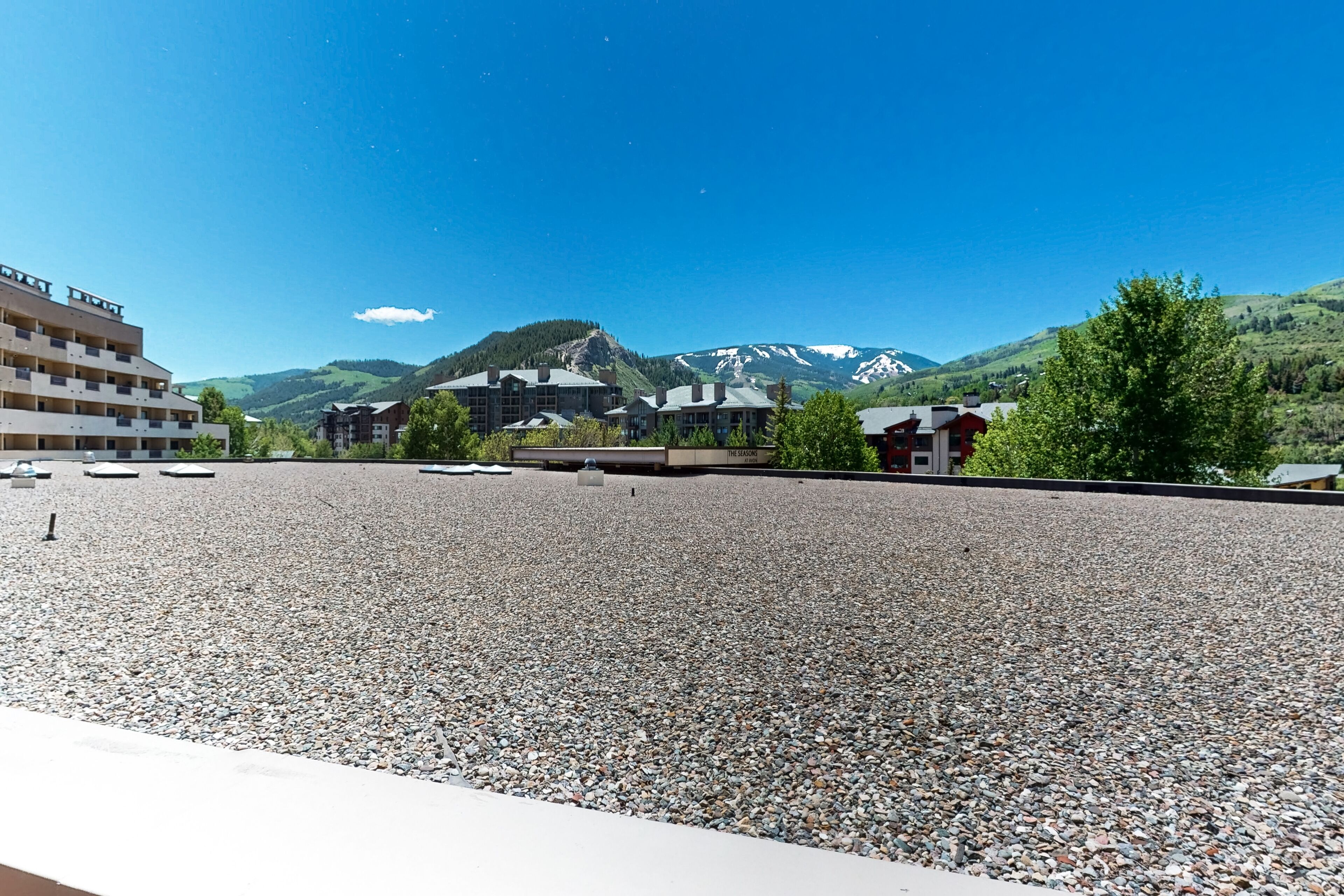 المنطقة المحيطة بالمنشأة