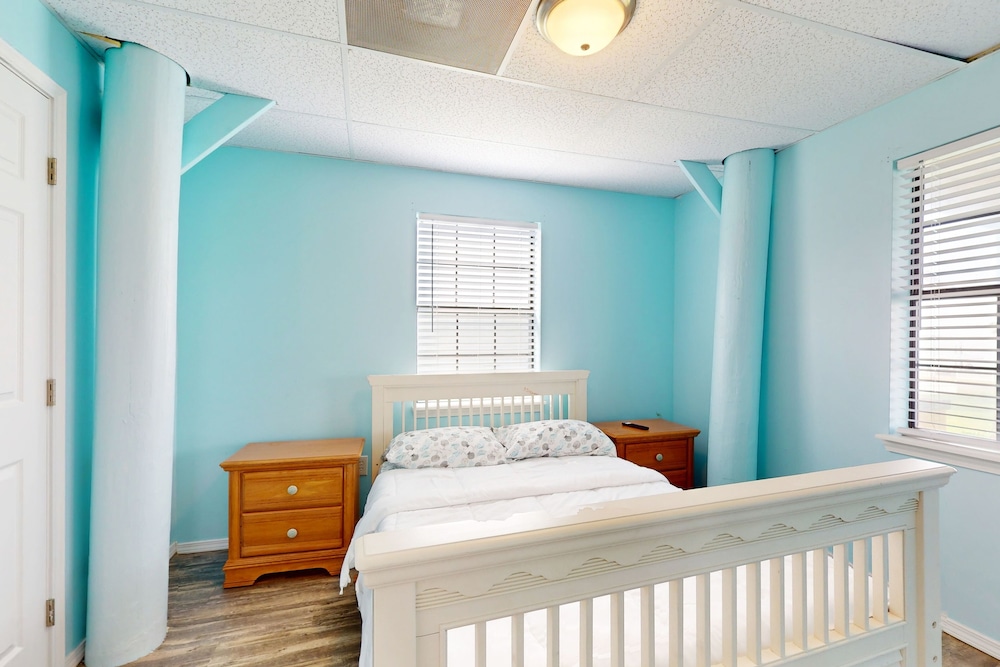 Cozy duplex with beach access & bikes Ingleside on the Bay Vrbo