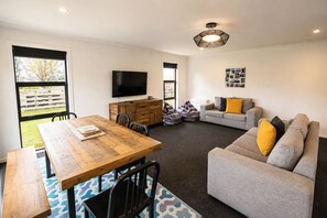 Smart TV - Spacious Modern Family Home with Summer Sleepout (Twizel)