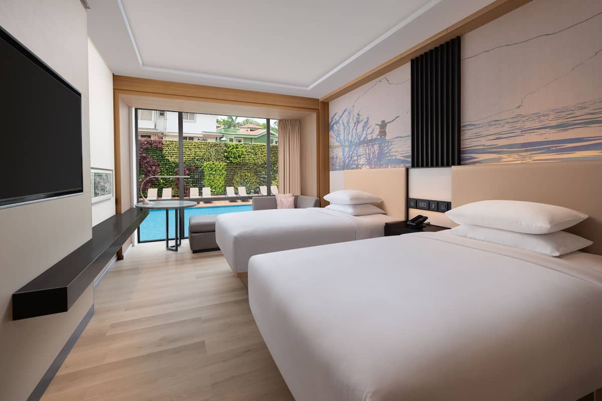 Outdoor pool, pool umbrellas, sun loungers