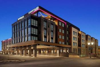 Courtyard by Marriott Milwaukee Brookfield at Poplar Creek
