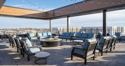 Courtyard by Marriott Milwaukee Brookfield at Poplar Creek
