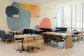 Desayuno continental gratuito y diario