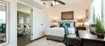 Contemporary Unit 303, Toluca 98