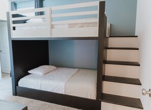 2 sovrum, strykjärn/strykbräda, wi-fi och sängkläder