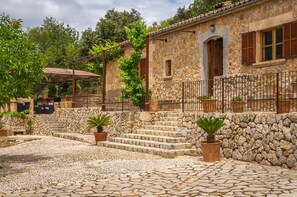 Exterior - Rural Villa Es Pont with pool in Mallorca (Campanet)