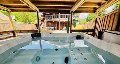 Chalet Domaine de la Forge 6/8 Pers Avec Jacuzzi Privatif et Accès Piscine