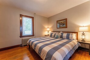 5 sovrum, strykjärn/strykbräda, gratis wi-fi och sängkläder