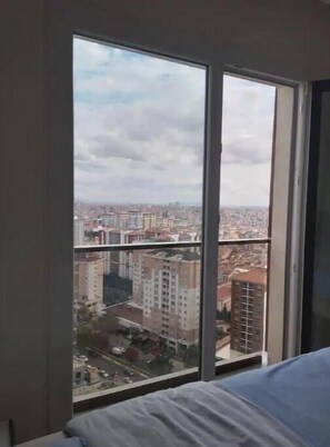 2 bedrooms, desk, free WiFi, bed sheets