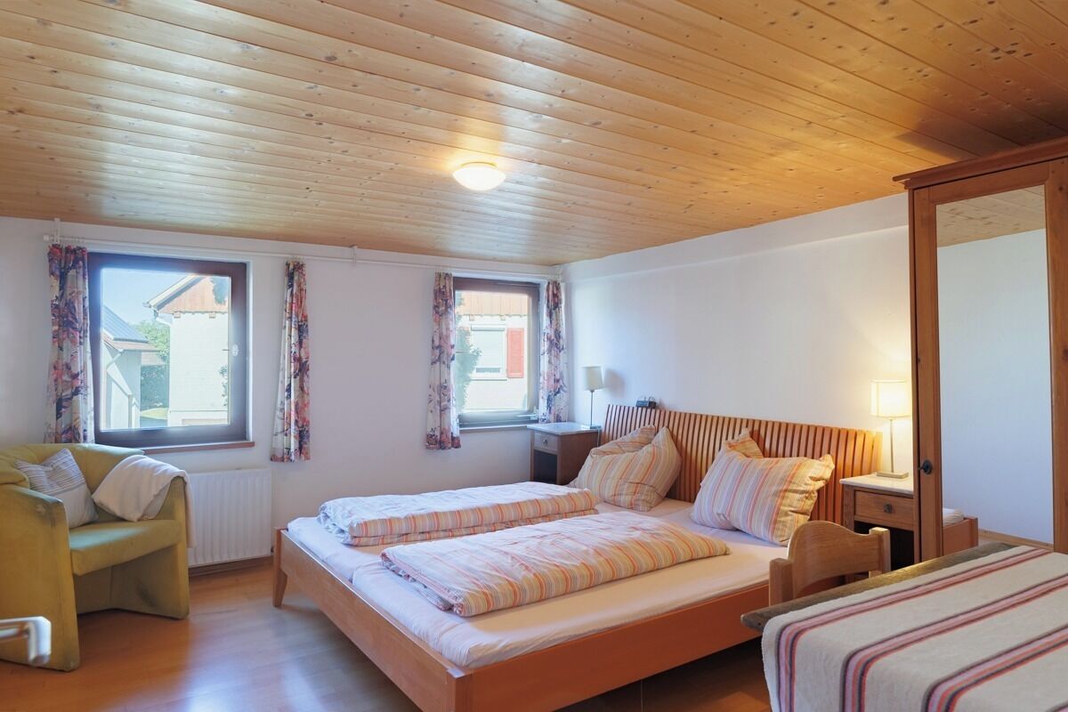 8 chambres, bureau, lit parapluie, Wi-Fi gratuit