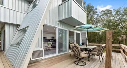 ¡Cabaña A-FRAME en las montañas de Ozarks con vistas increíbles!