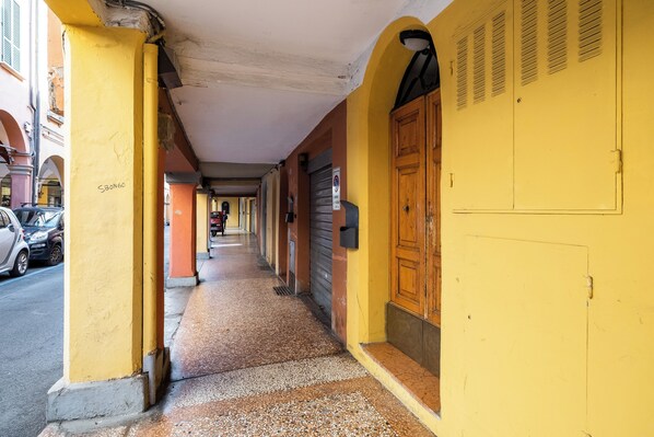 Front of property - Studio Fondazza 22 by Wonderful Italy (Bologna)