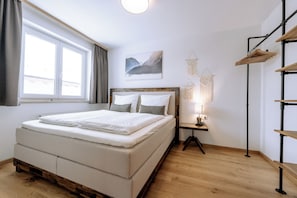 Grand Apartment, Mountain View