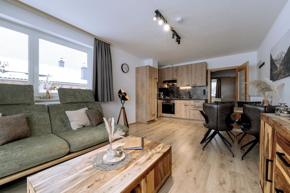 Comfort Apartment, Mountain View | Living area
