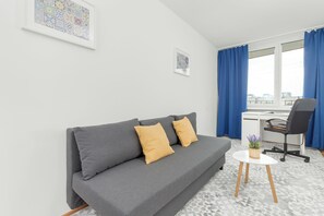 2 bedrooms, bed sheets - Piastowska Apartment Gdańsk by Renters (Gdansk)