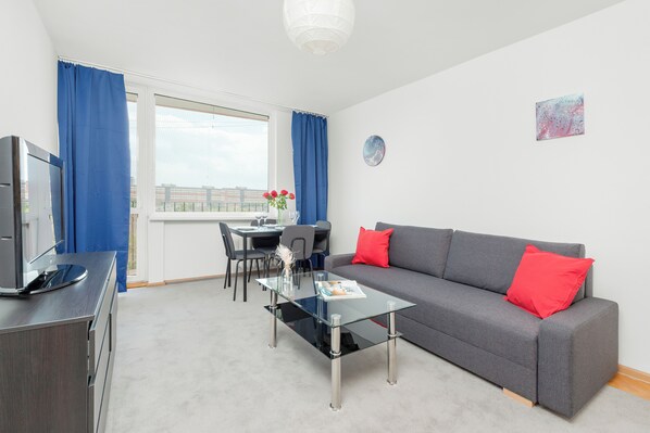 Apartment, 2 Bedrooms, Balcony, Sea Facing | 2 bedrooms, bed sheets - Piastowska Apartment Gdańsk by Renters (Gdansk)