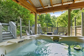 Bain à remous extérieur