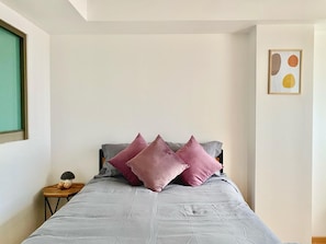 Kamar Double atau Twin Comfort, pemandangan kota | Meja kerja, ruang kerja ramah laptop, dan Wi-Fi gratis