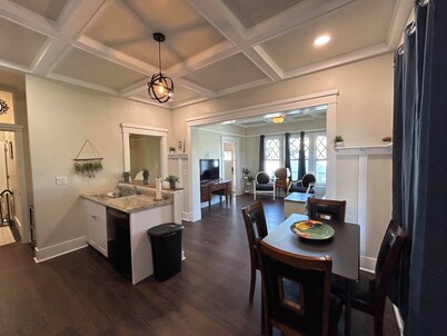 Unit 1 - Copper - Pinal Creek East - private yard - wifi - central location