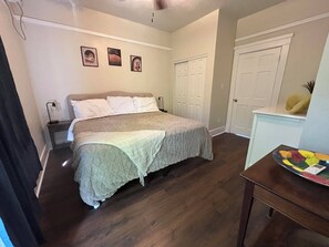 2 chambres, fer et planche à repasser, Wi-Fi gratuit, draps fournis