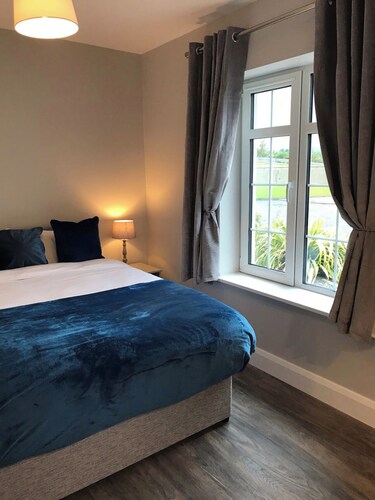 Luxurious Private Suite with secure parking 