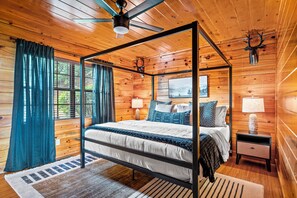 8 habitaciones, escritorio y tabla de planchar con plancha 