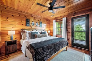 8 habitaciones, escritorio y tabla de planchar con plancha 