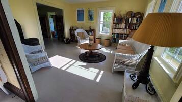 Rumah, Beberapa Tempat Tidur, dapur (Meta Goldin FarmHouse - Meadow!) | Interior