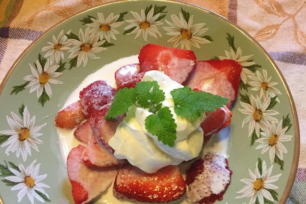 Daily full breakfast for a fee