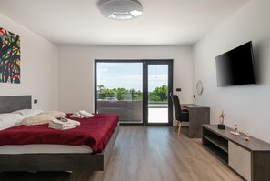 4 Schlafzimmer, Zimmersafe, Bügeleisen/Bügelbrett, Reisekinderbett