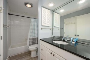 Douche, séchoir à cheveux