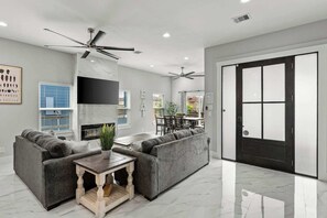 Smart TV, fireplace, offices, computer monitors