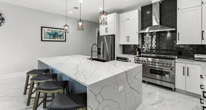 Stunning 4BR Home Near the Bay!