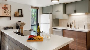 Private kitchen - Boulder Retreat w/ Pool & Mountain Views (Boulder)