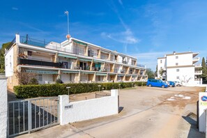 Exterior - Apartment 'Bella Mar' with Sea View, Private Terrace and Air Conditioning (L' ESCALA)