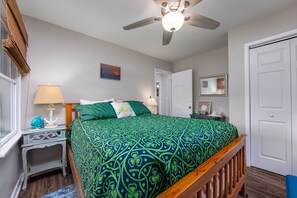4 habitaciones, tabla de planchar con plancha y cuna de viaje
