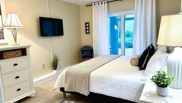 2 bedrooms, desk, iron/ironing board, travel crib