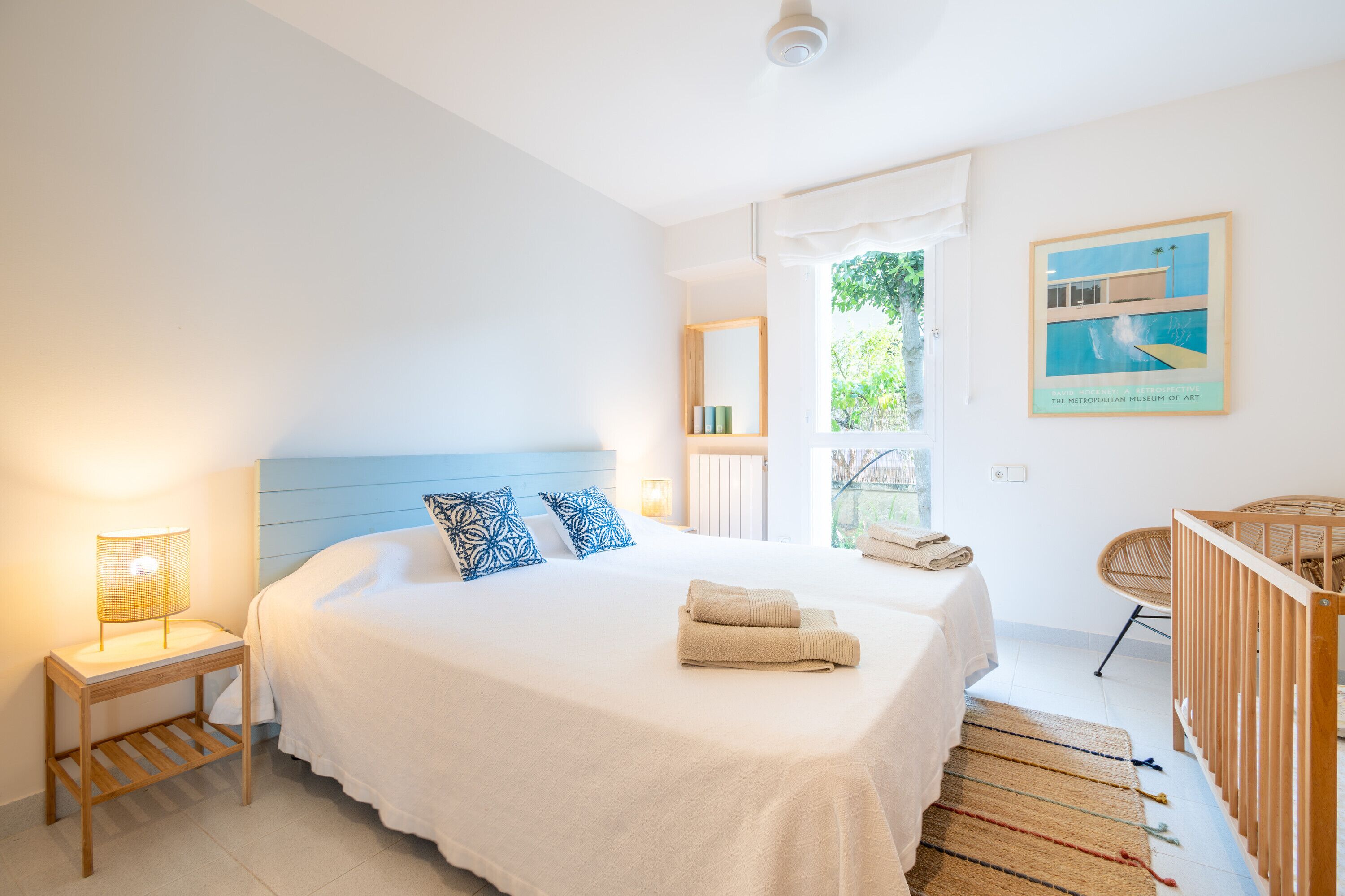 3 slaapkamers, een strijkplank/strijkijzer, gratis wifi, beddengoed