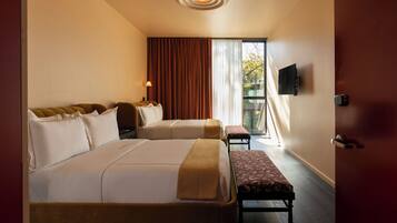 1 bedroom, premium bedding, down duvets, minibar