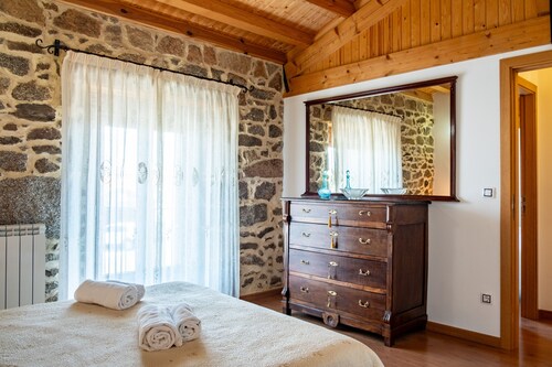 Country House 'Casa Rural Del Tormes' with Mountain View, Private Terrace and Private Garden